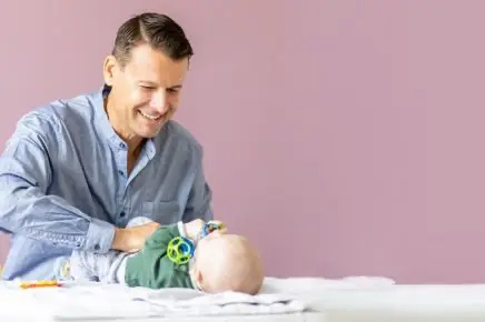 Stefan behandelt Baby